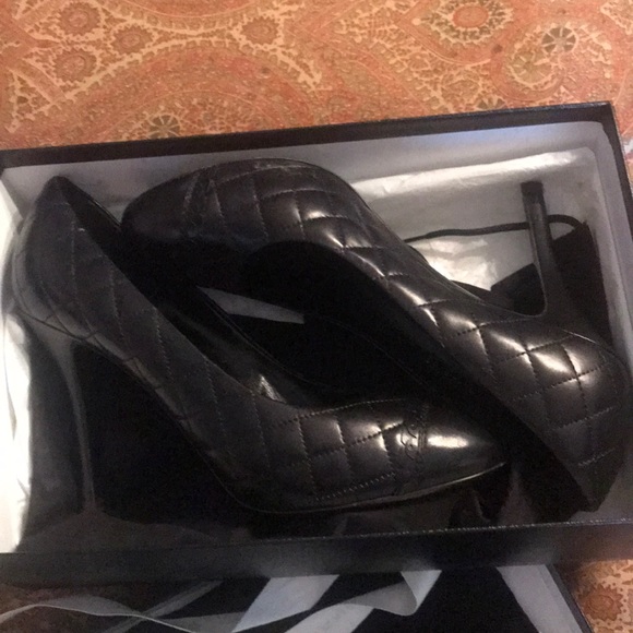 Chanel pumps - Picture 3 of 3